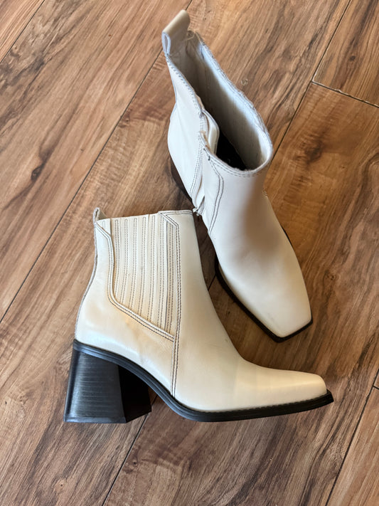 Vince Camuto 6.5