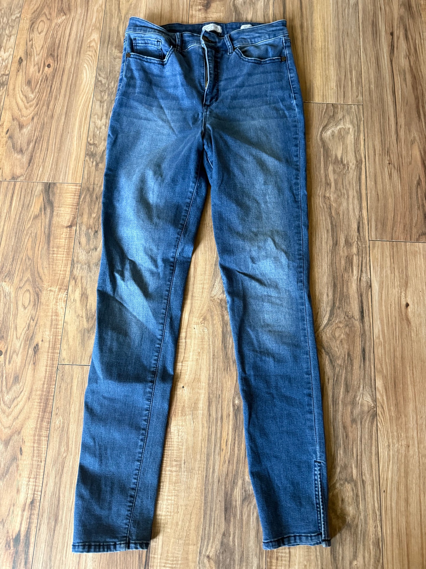 Sofia jeans 8