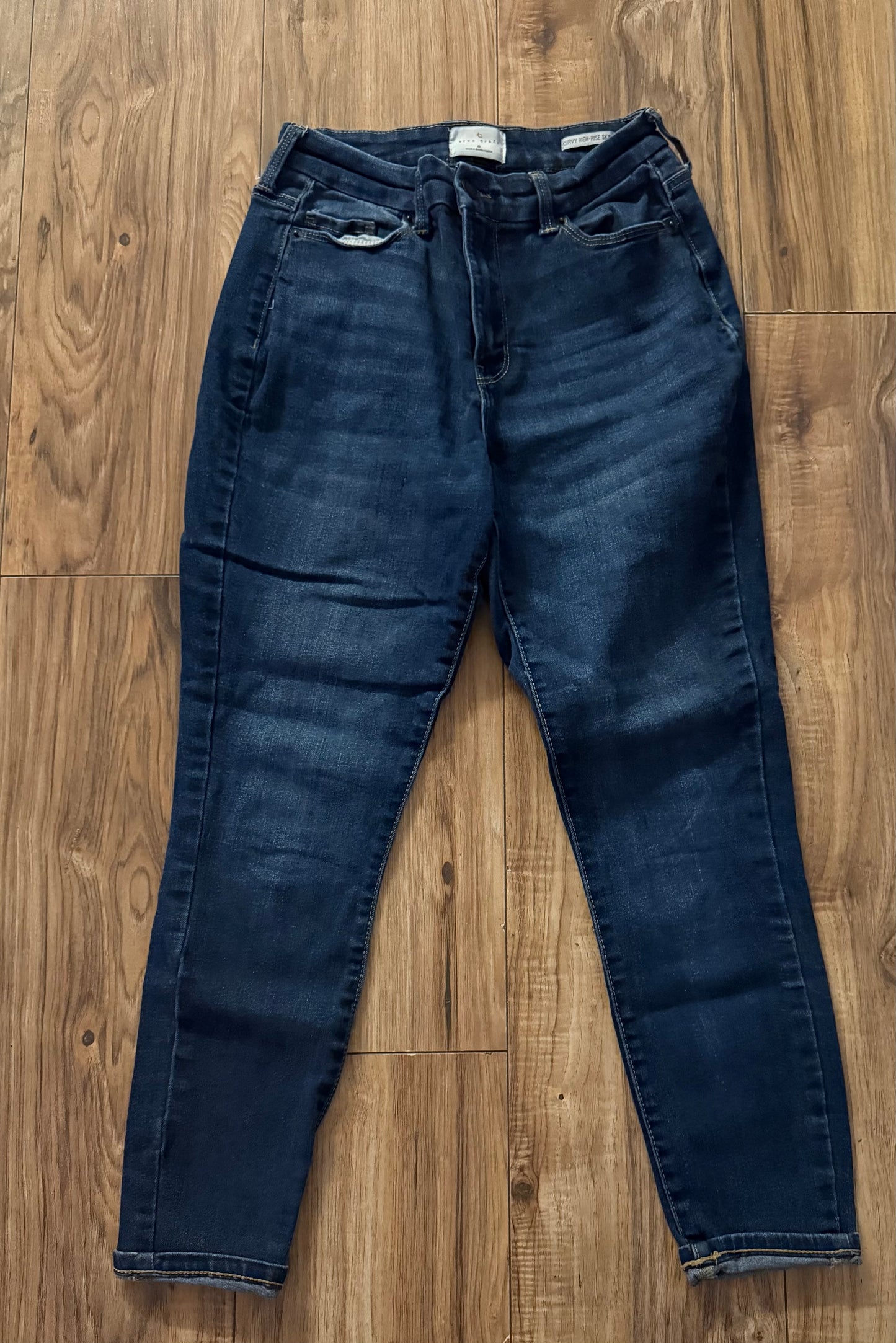 True Craft 6 curvy high rise skinny