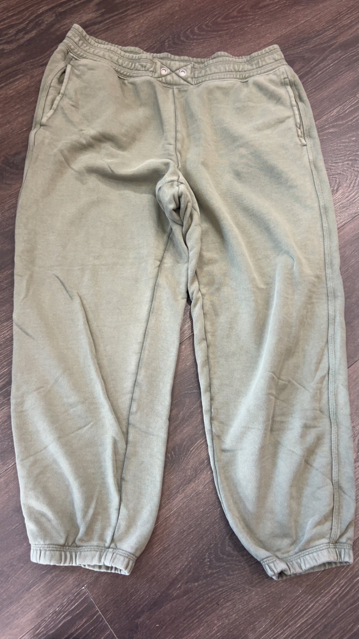 Aerie large