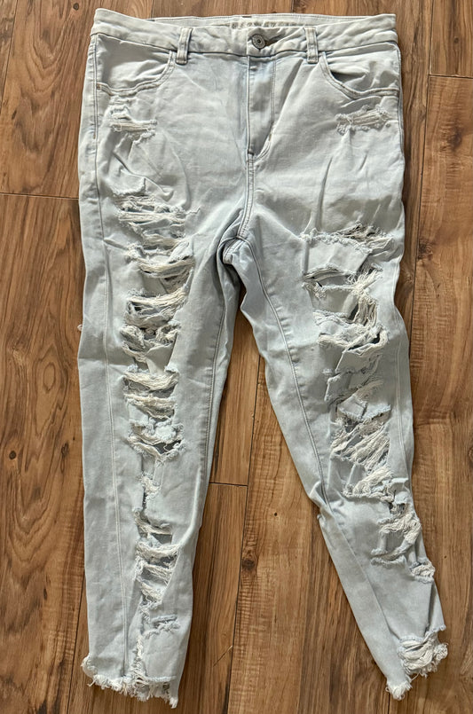 American Eagle 12 short