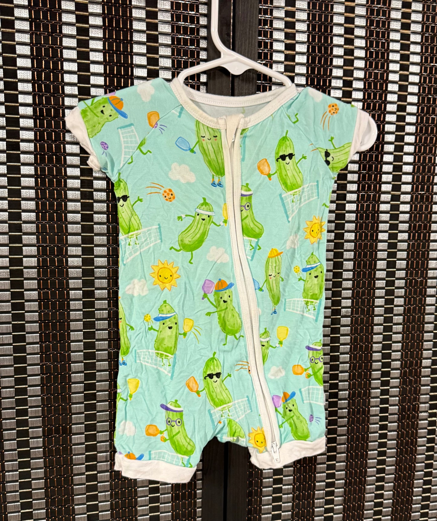 Little Sleepies 3-6m..super light staining by zipper