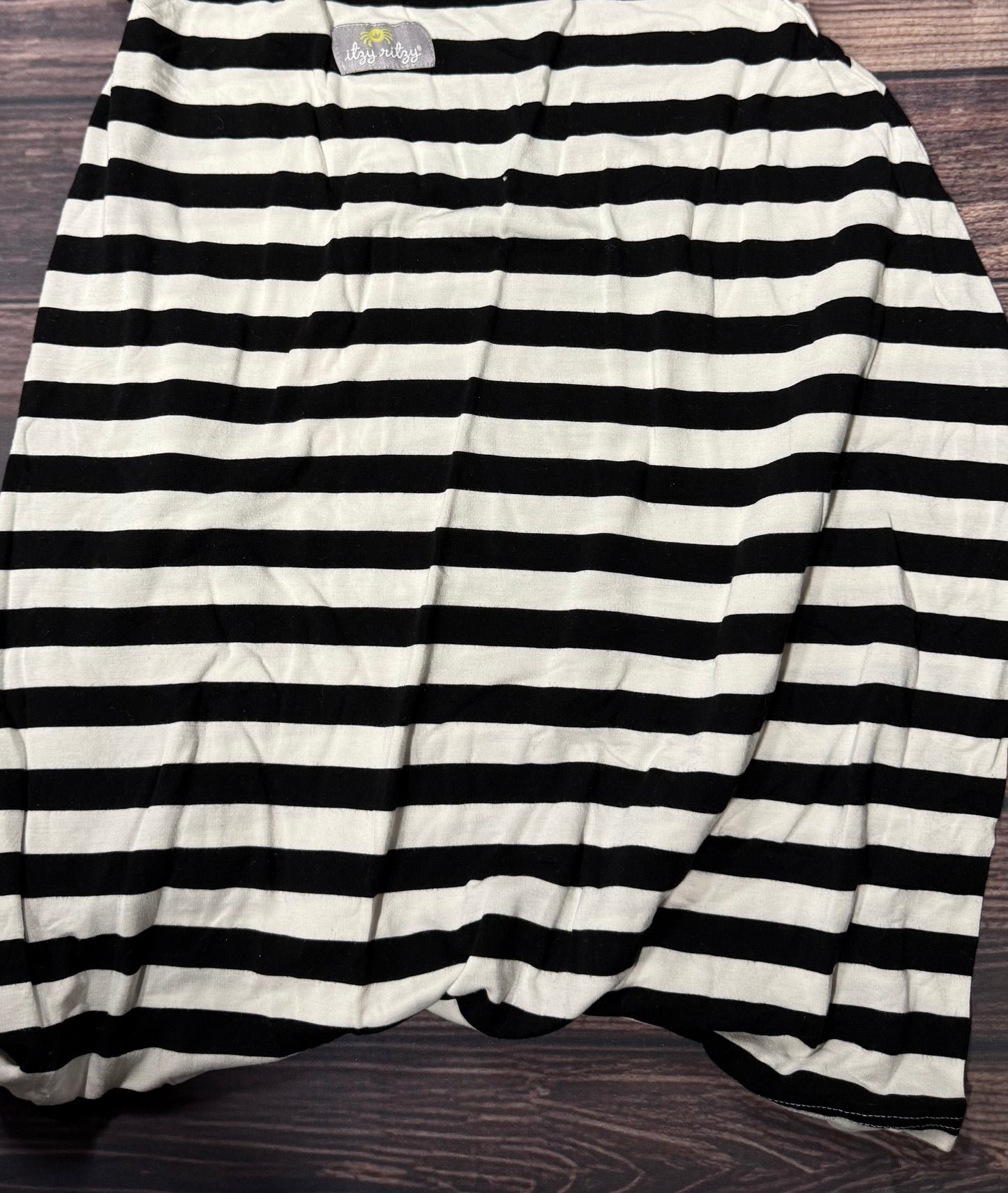 Itzy Ritzy breastfeeding/car seat cover..so soft!