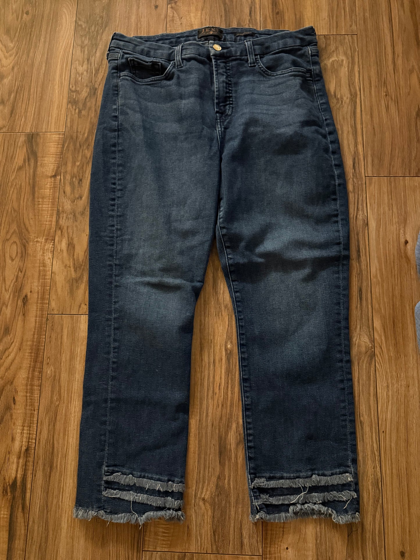 Jen 7 size 14