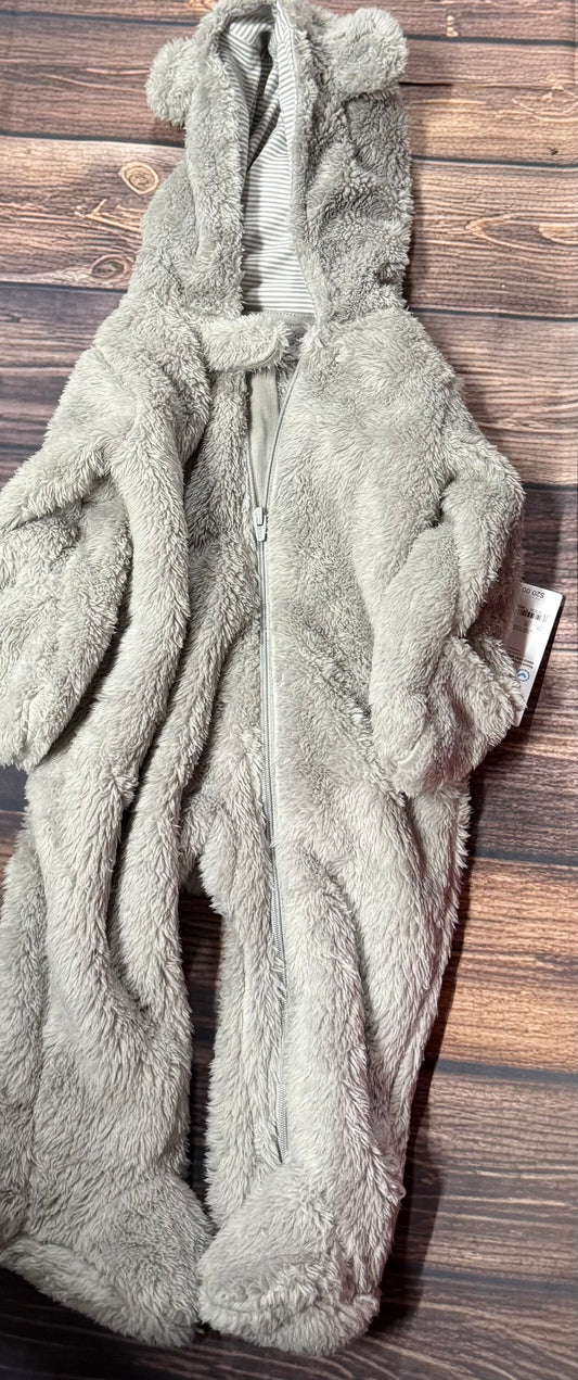 NWT Carter’s 6m