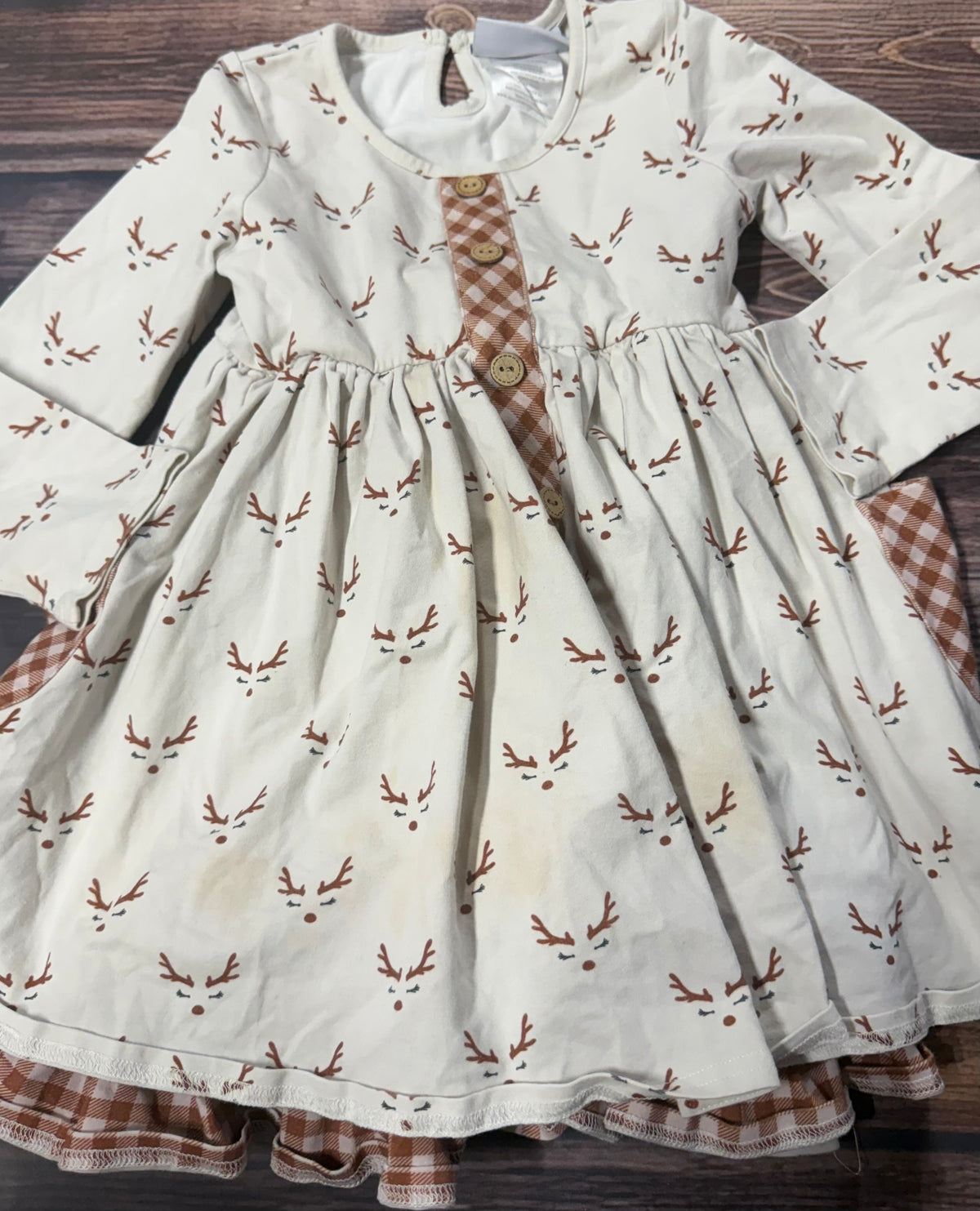 Serendipity size 4..has staining