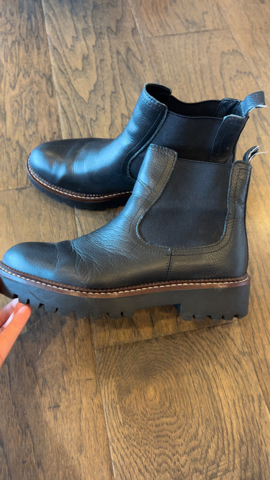 Carlson water resistant size 7.5