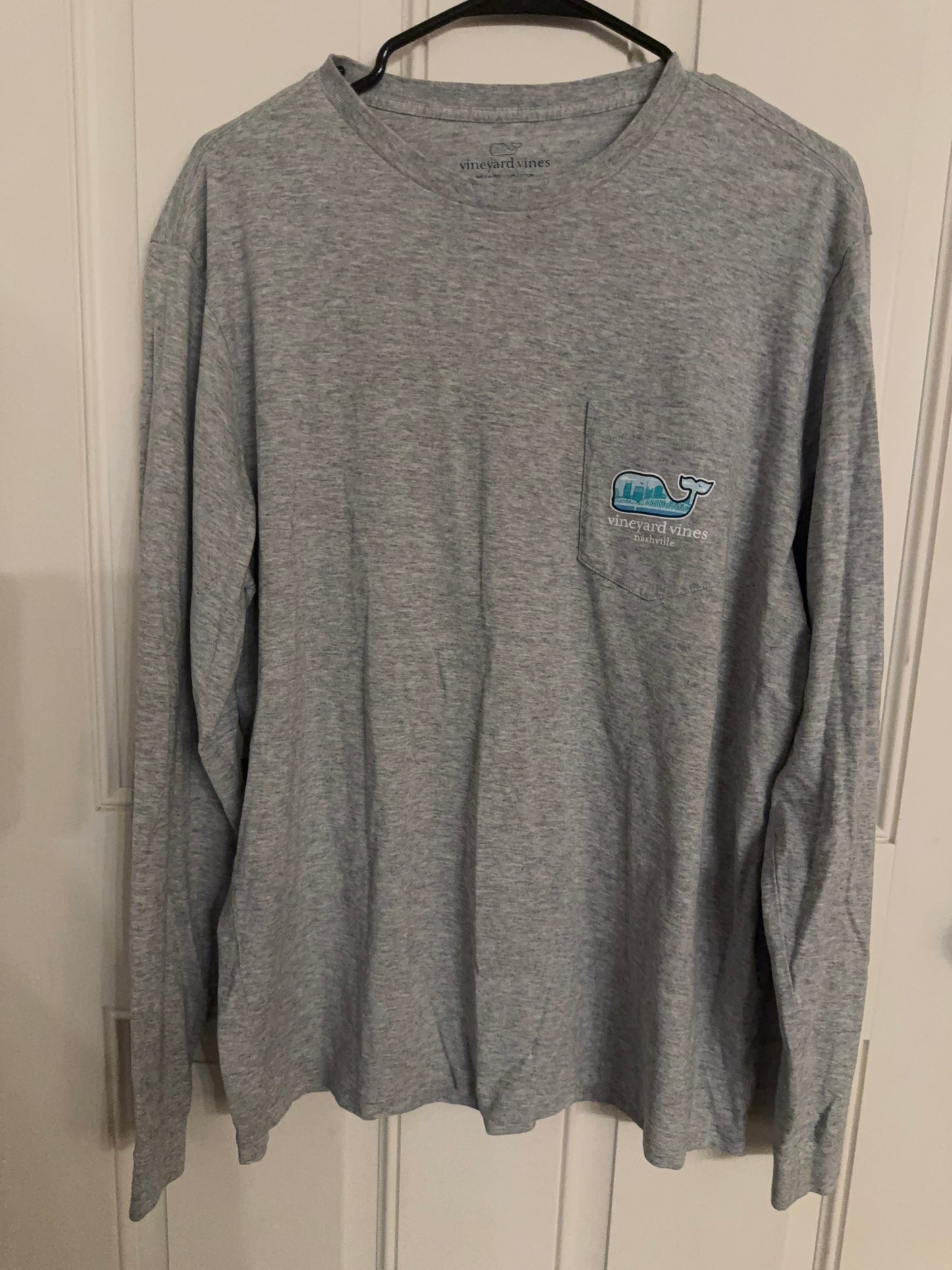 Vineyard Vines medium..back in second pic