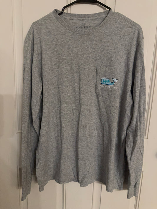 Vineyard Vines medium..back in second pic