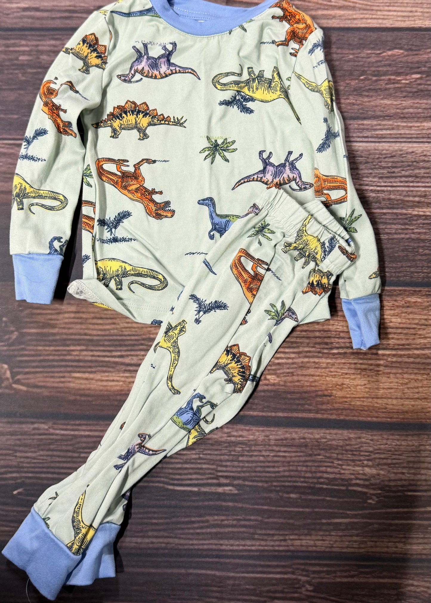 Tahari 12m