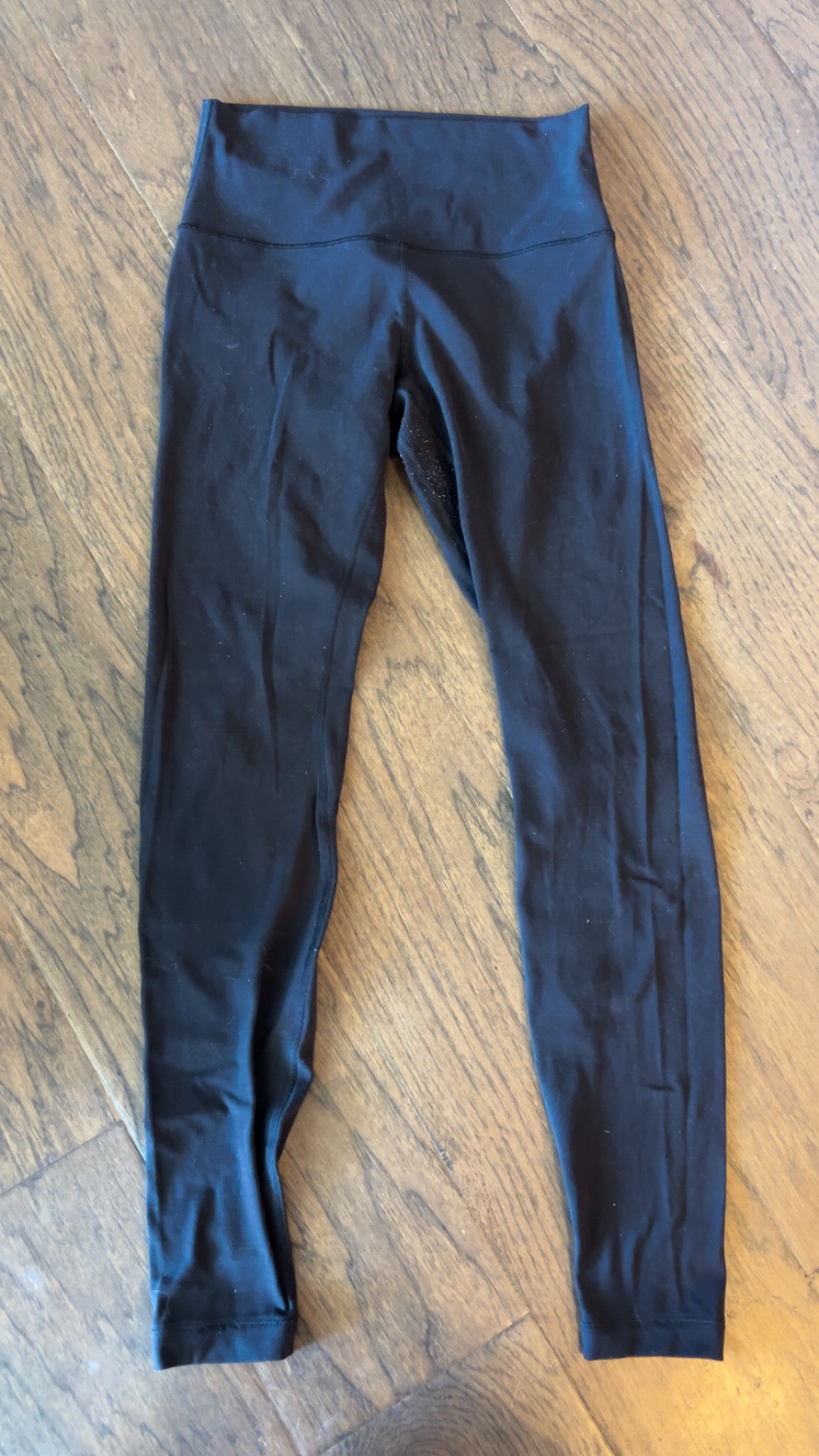 Lululemon align 28” size 6.. some pilling