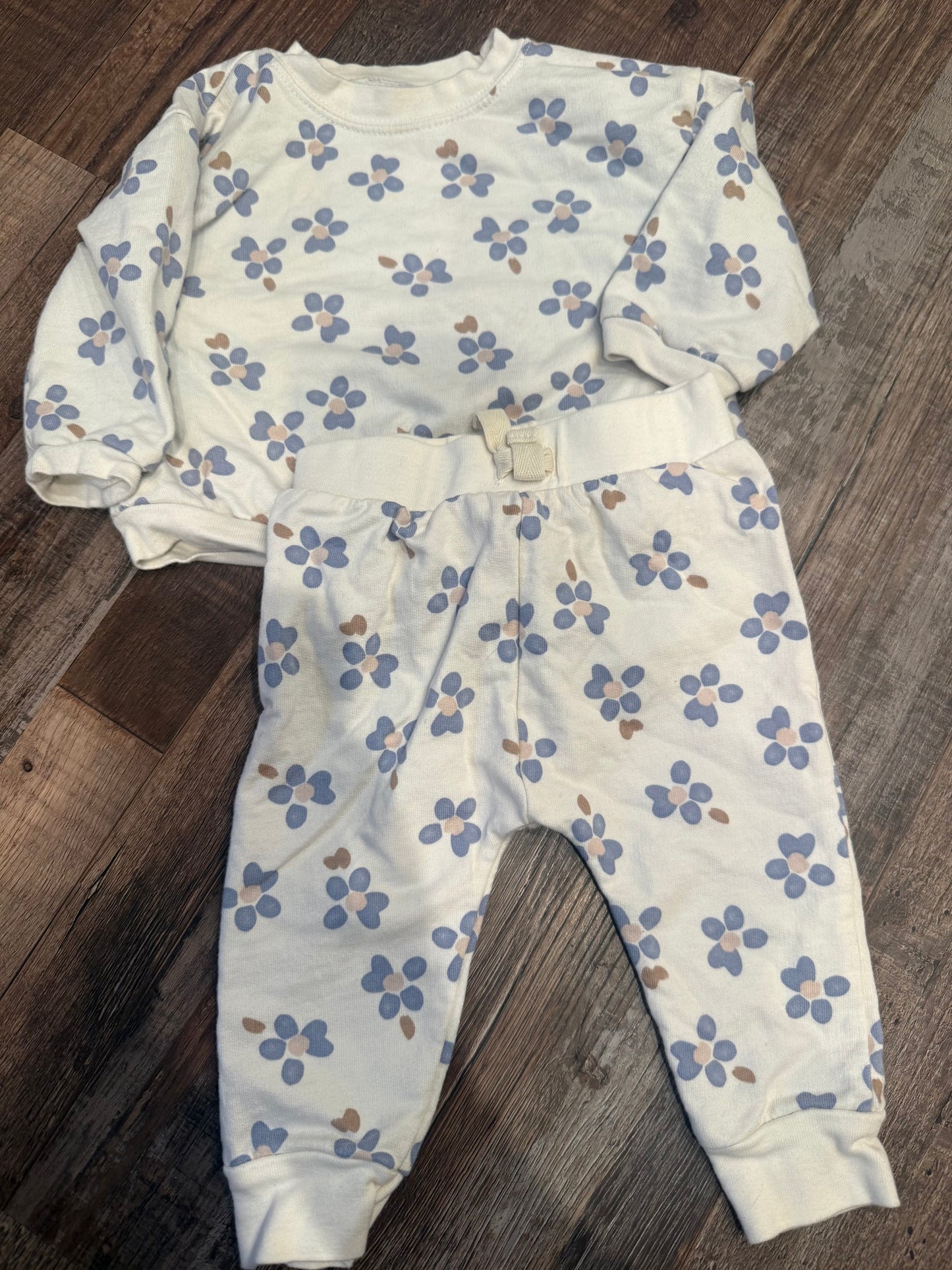 carters 6m *small spots