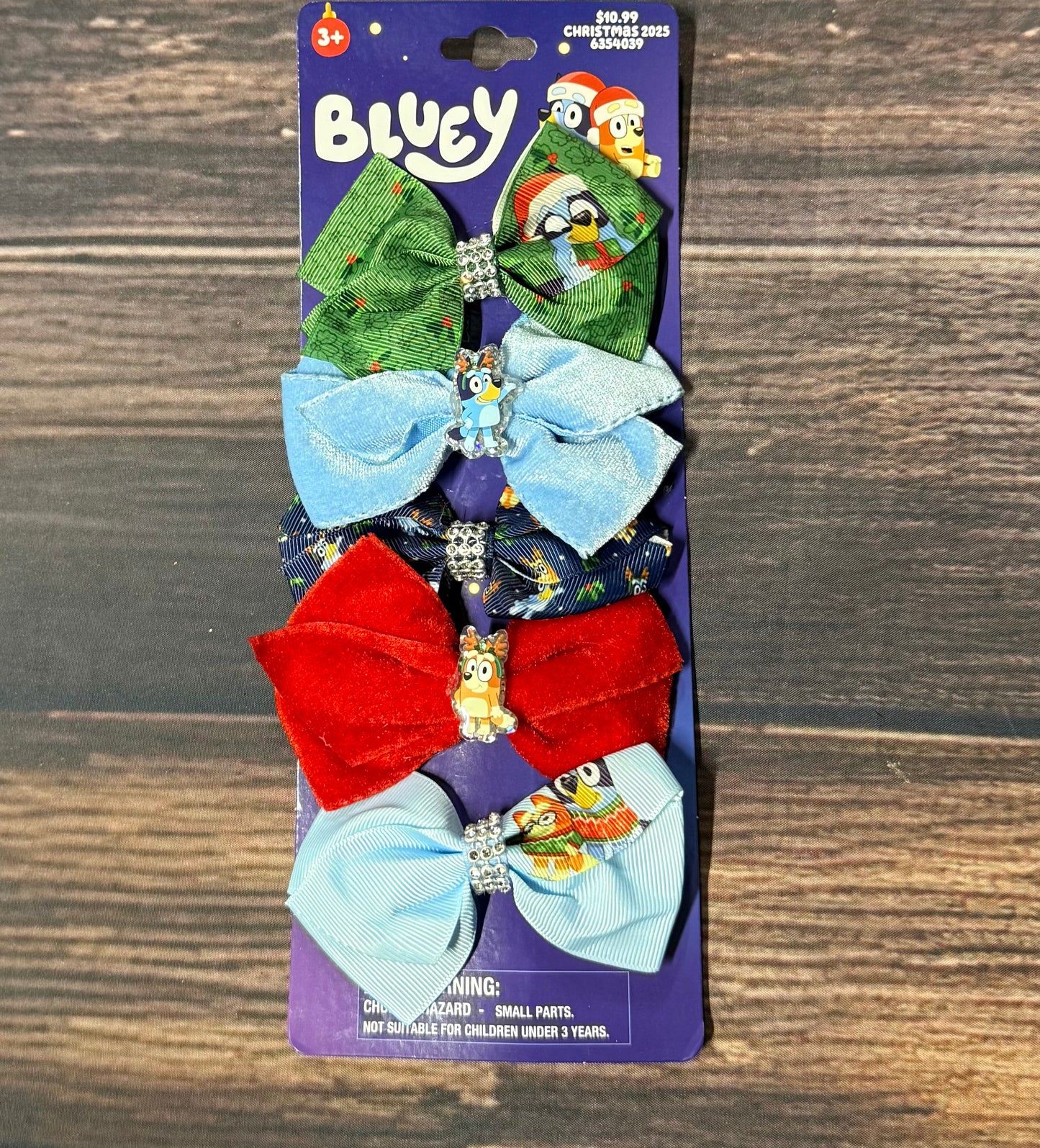 Nwt bluey bows