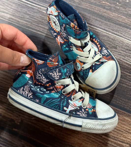 Converse 8