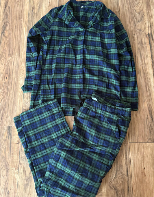 Medium top/large bottoms