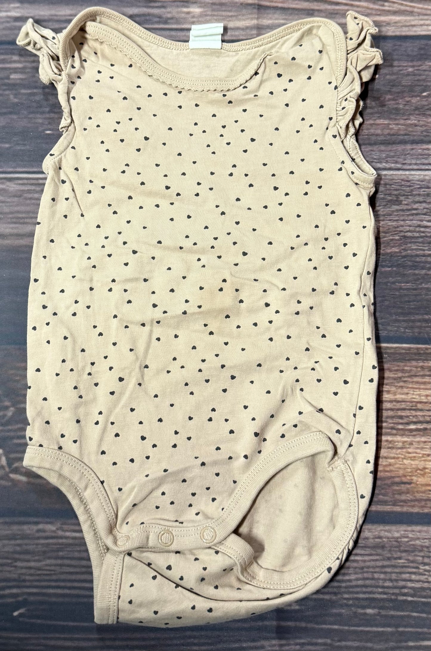 H&M 2T..has staining