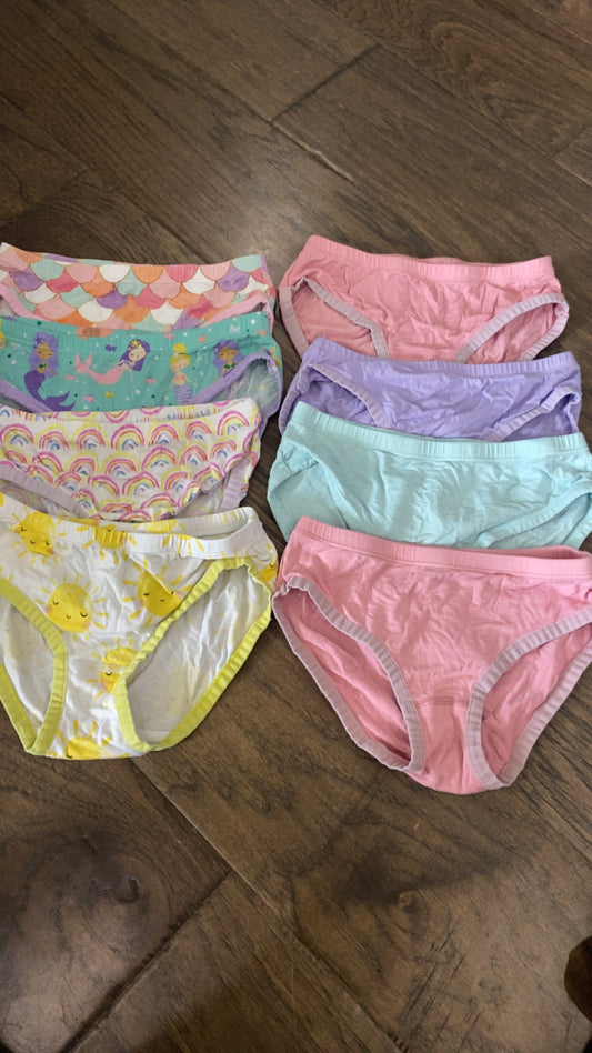 Little Sleepies medium 8/10.. 8 pair