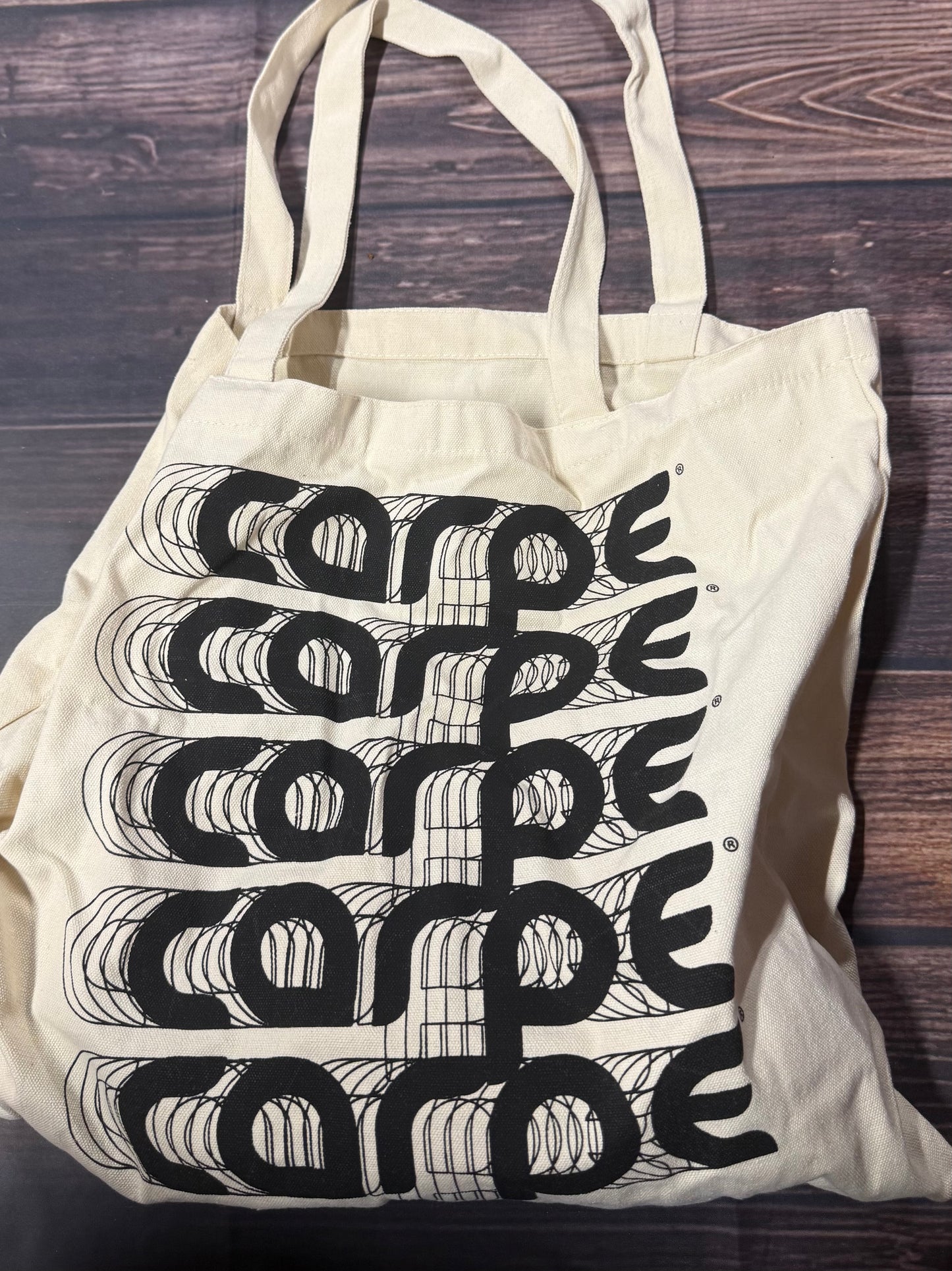 Tote bag