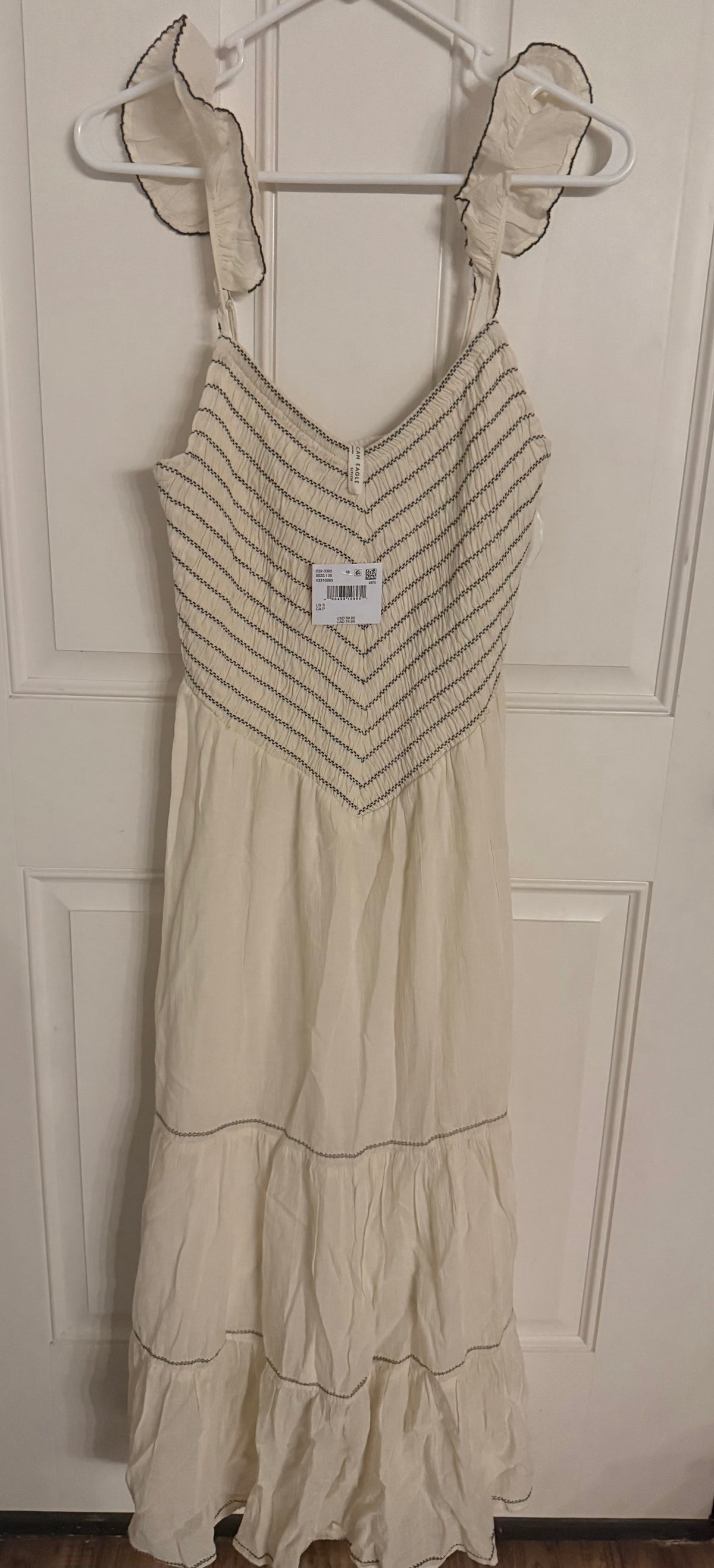 NWT American Eagle small..retail $60