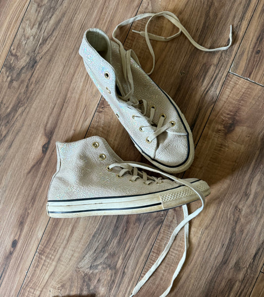 Converse 8