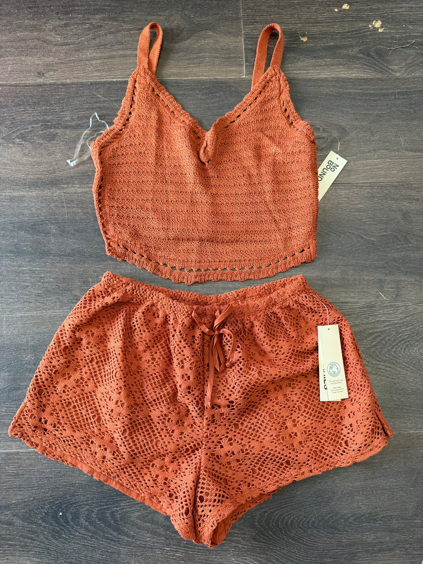 No Boundaries size small