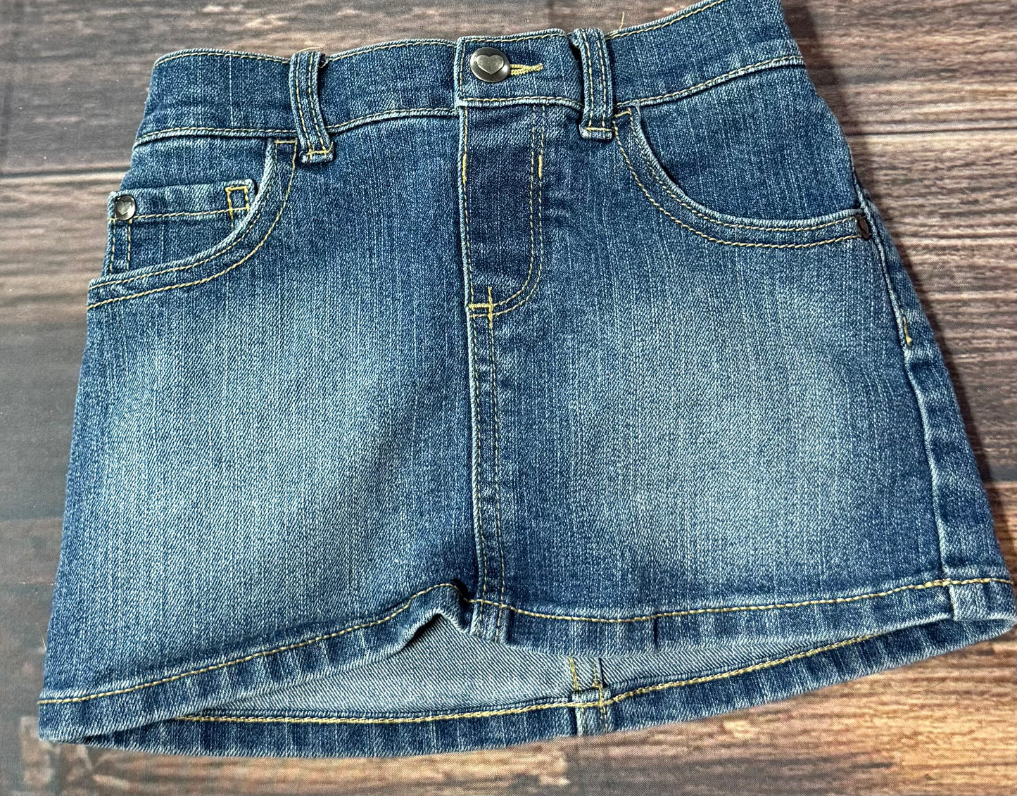 Children’s place 4T..shorts under