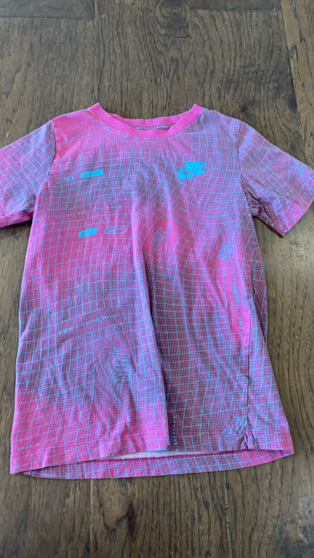 Nike youth medium