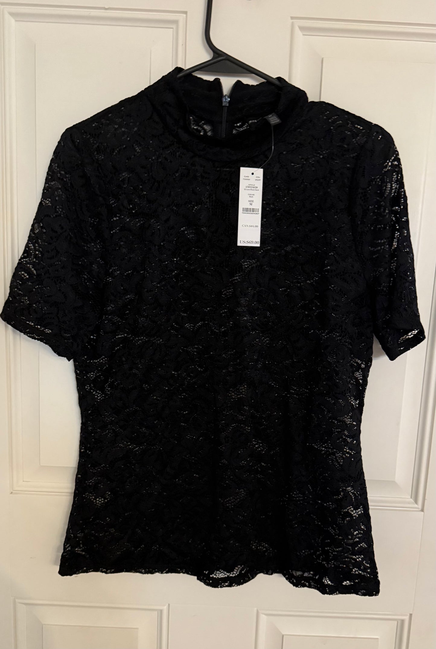 NWT white house black market medium..retails $69