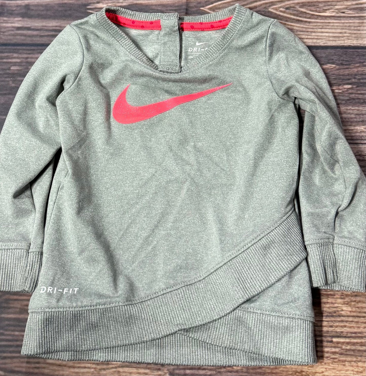 Nike 12m