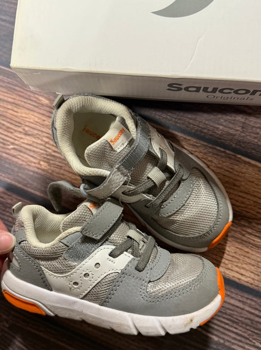 Saucony 9W