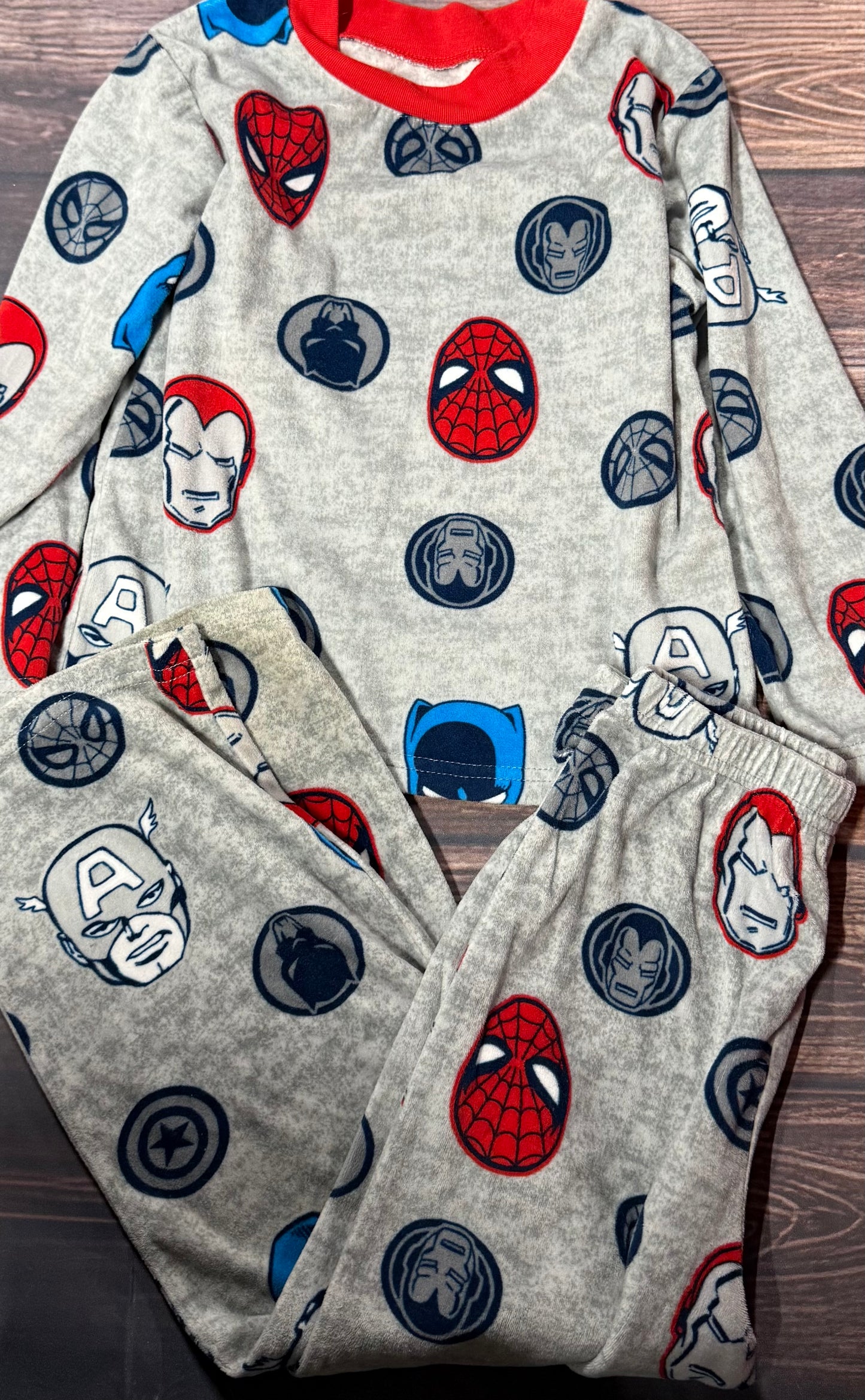 Size 6..slight staining