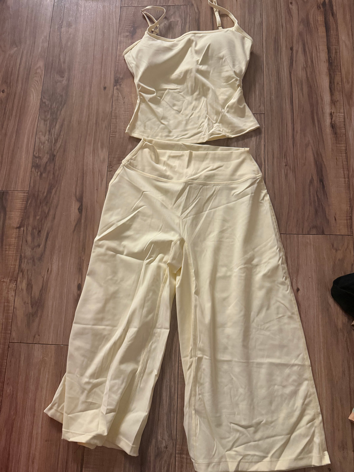 Medium..color is butter yellow!