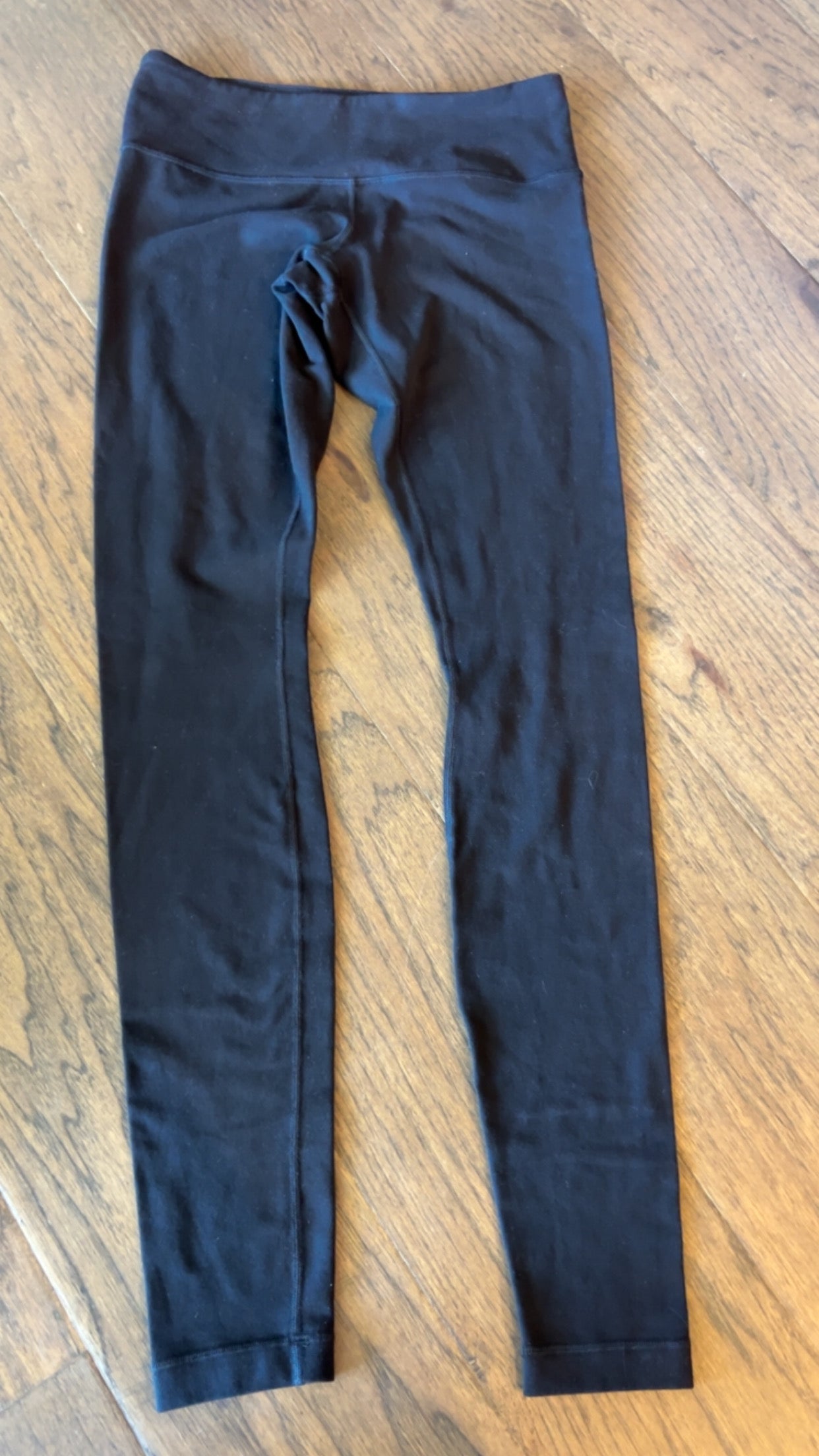 Lululemon size 6.. 28”