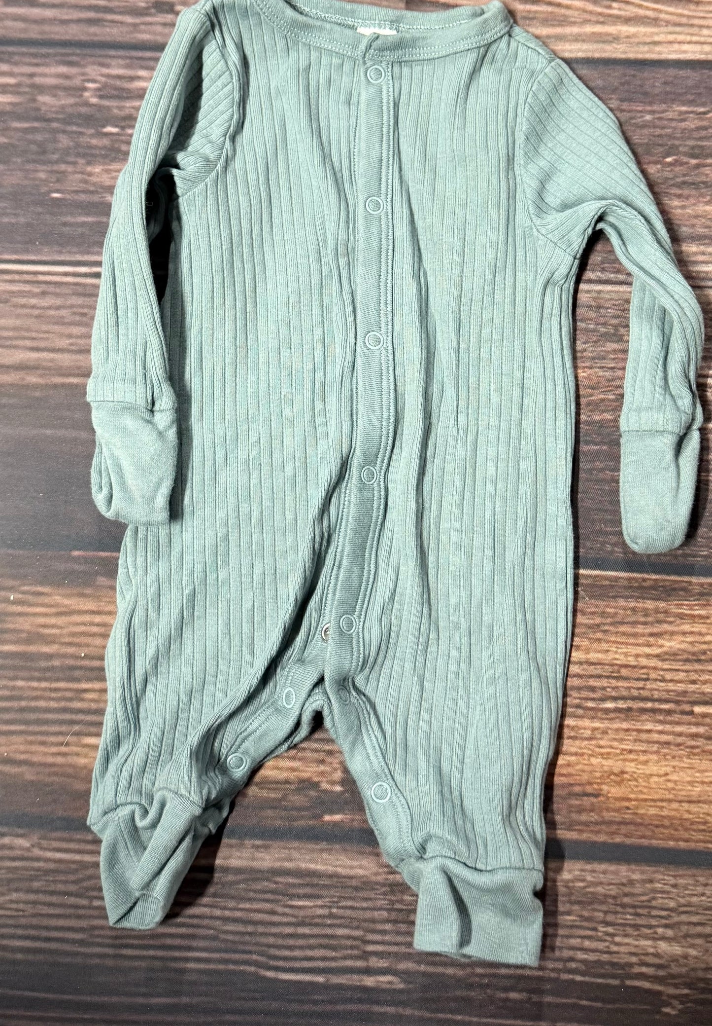 Modern Moments newborn