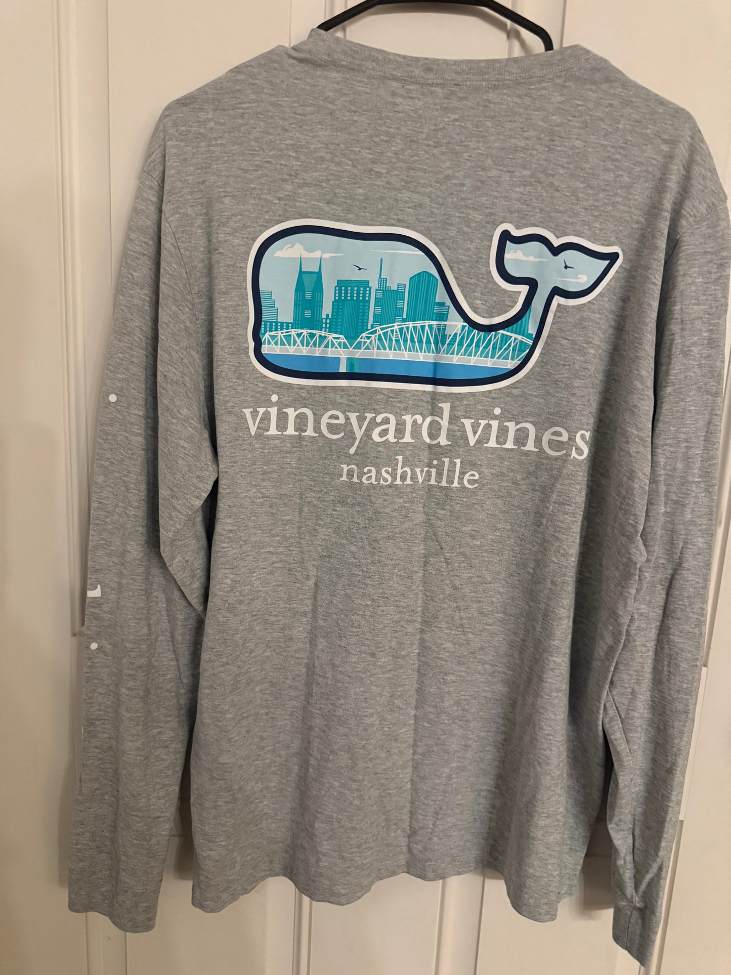 Vineyard Vines medium..back in second pic
