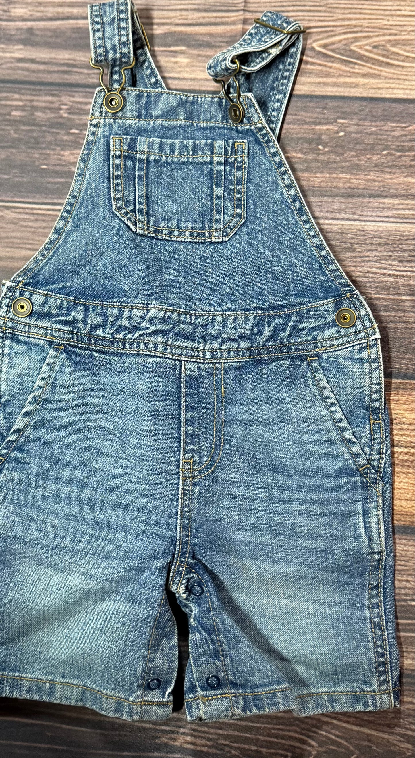 NWT Childrens place 2T..retail $35