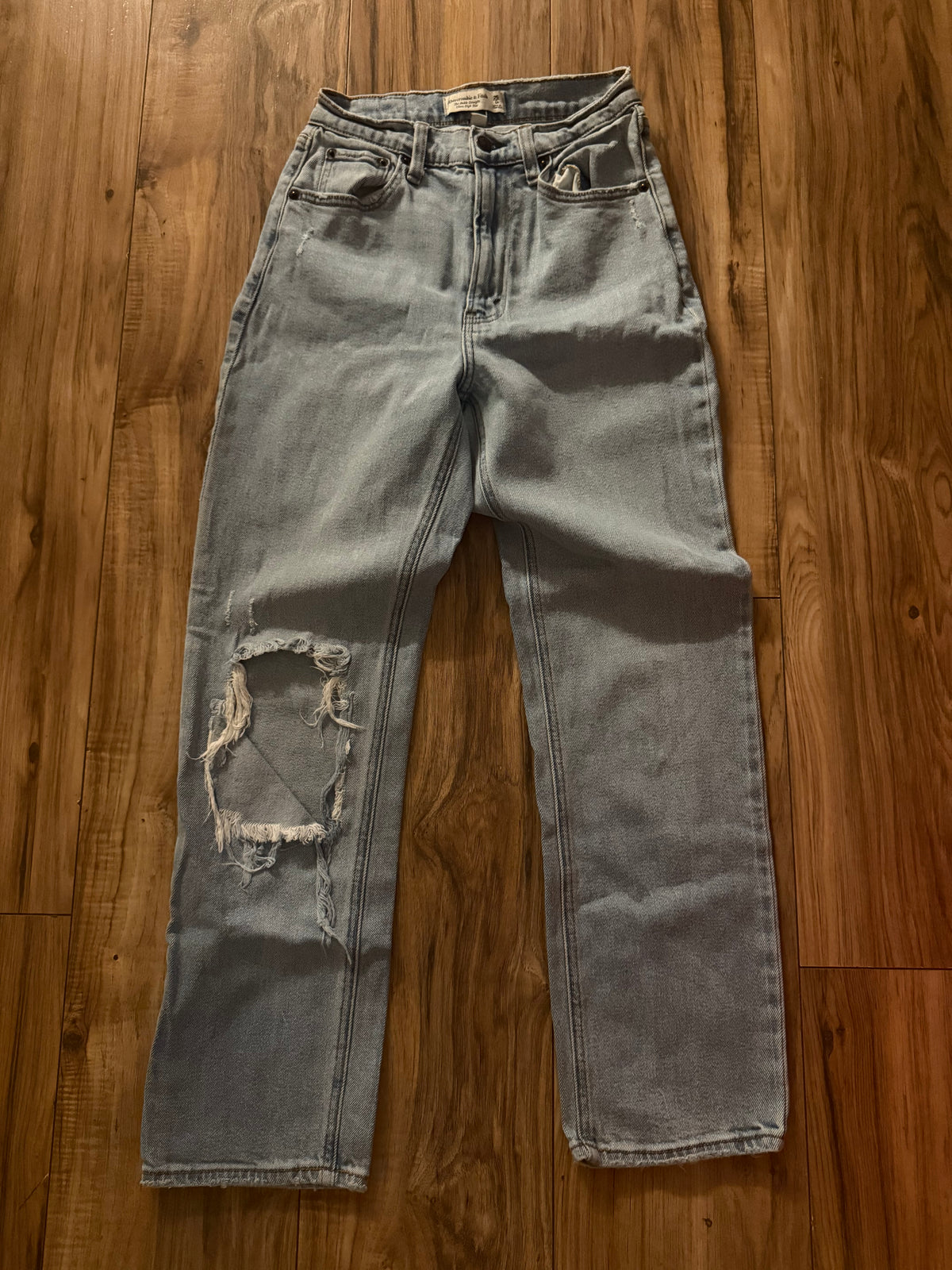 Abercrombie & Fitch 25/0R