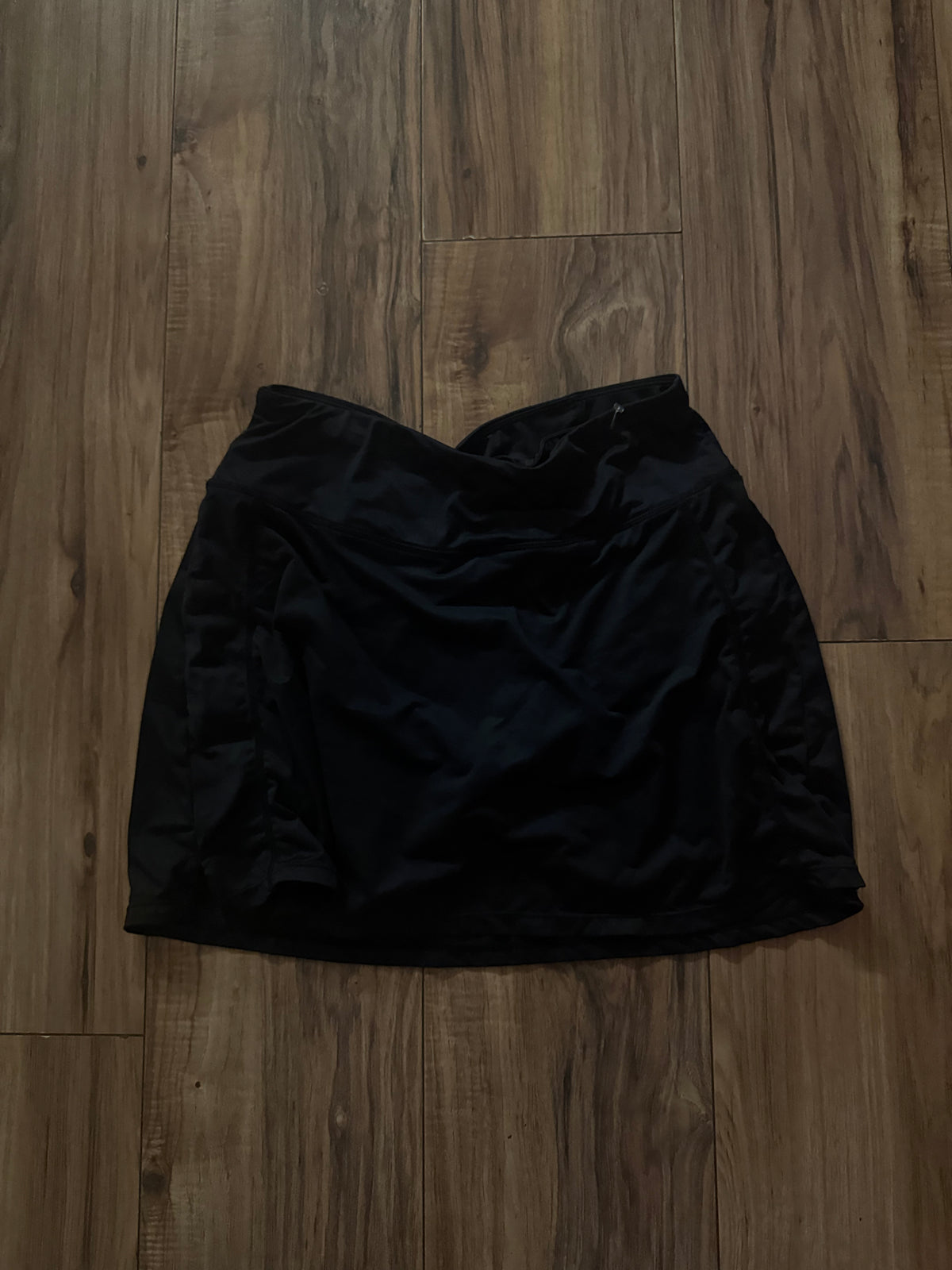 Oakla medium..shorts under