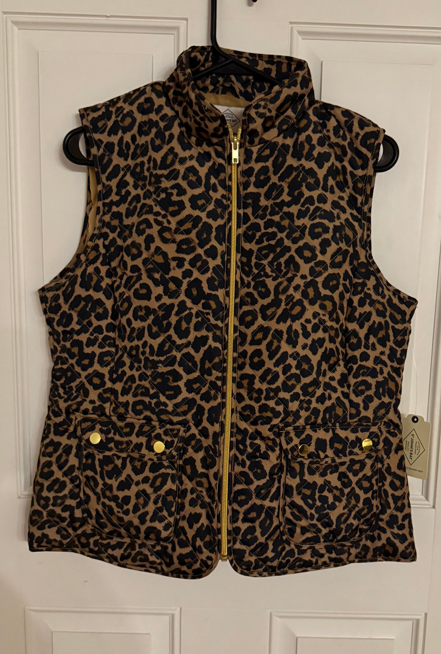 NWT St. John’s Bay medium..$44 new