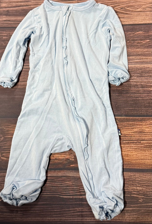 Kickee 3-6m..back in second pic