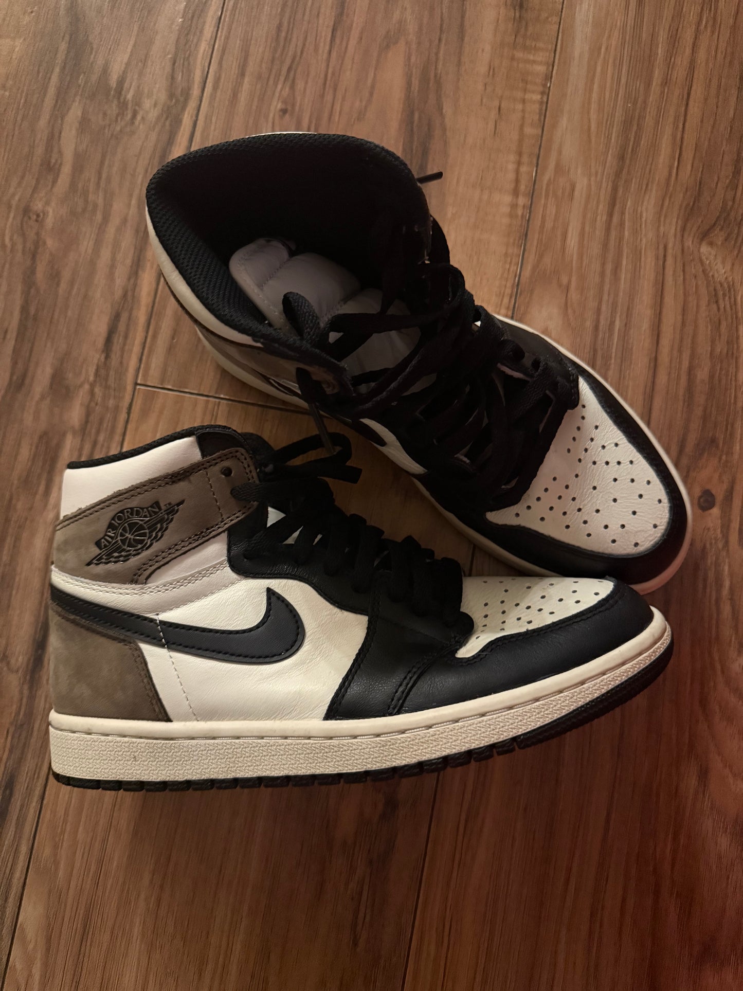 Nike 7.5..retail $130