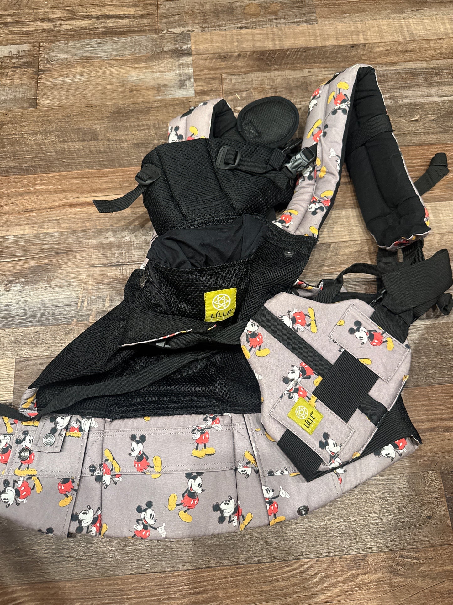 lille baby carrier * retail $90+