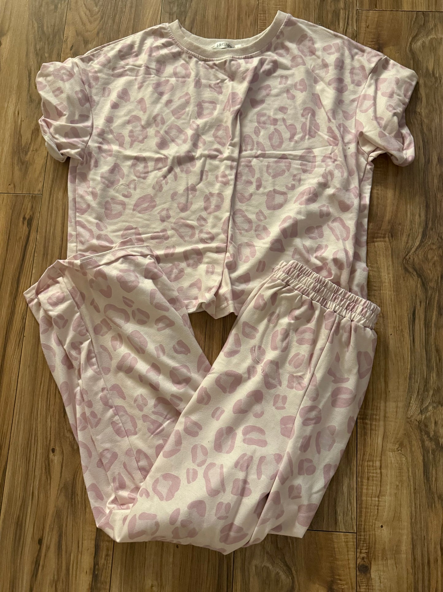 T&C apparel XL