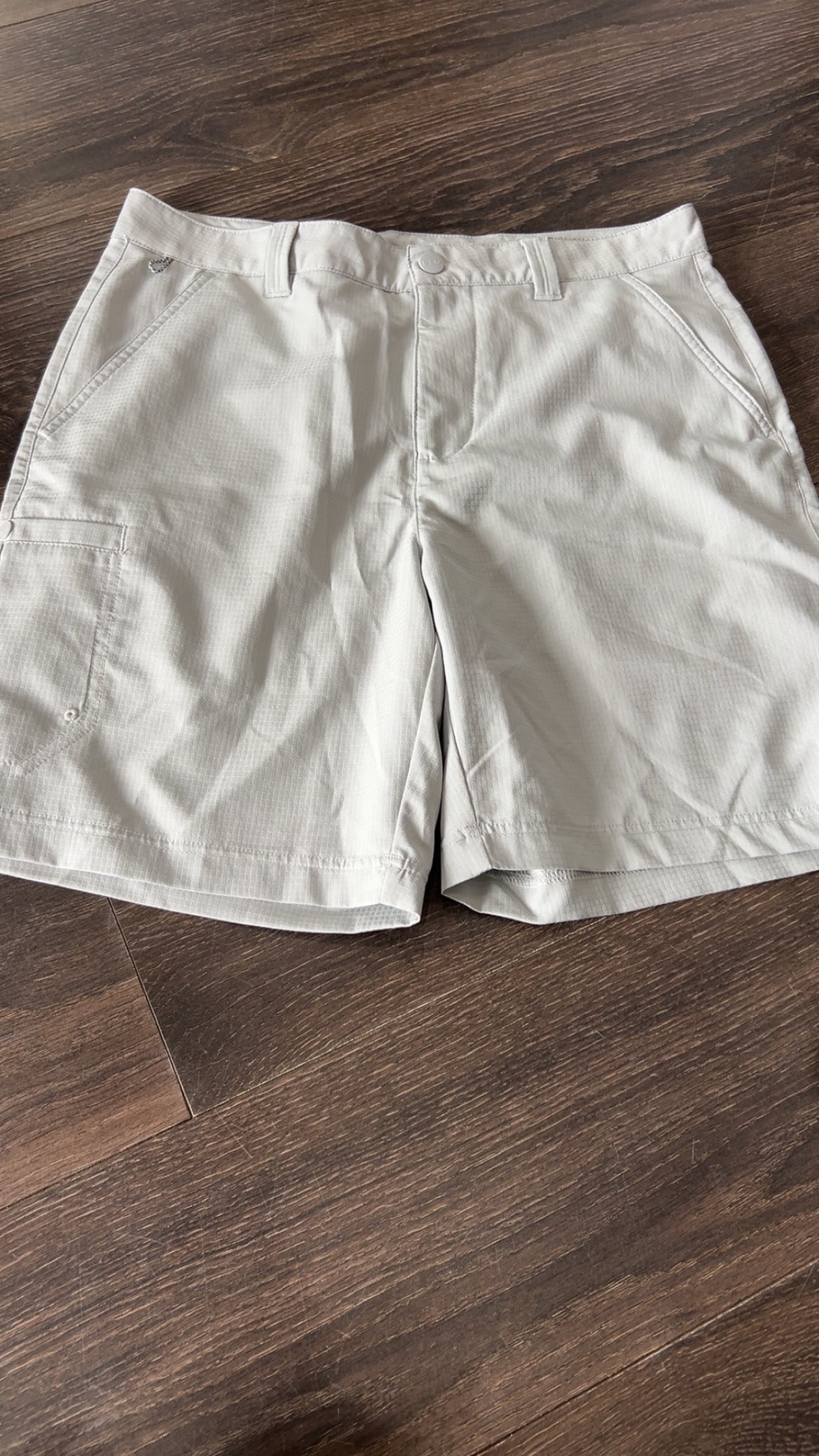 Columbia size 30.. 8” length
