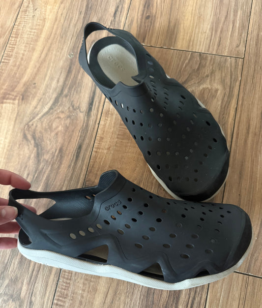 Crocs 9