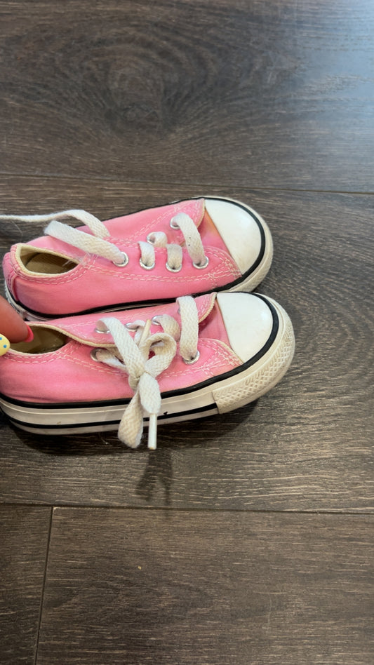 Converse size 5