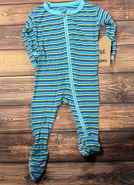 KicKee 3-6m