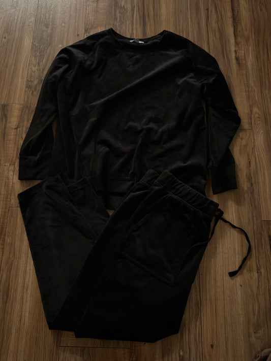 Time & Tru large velour set