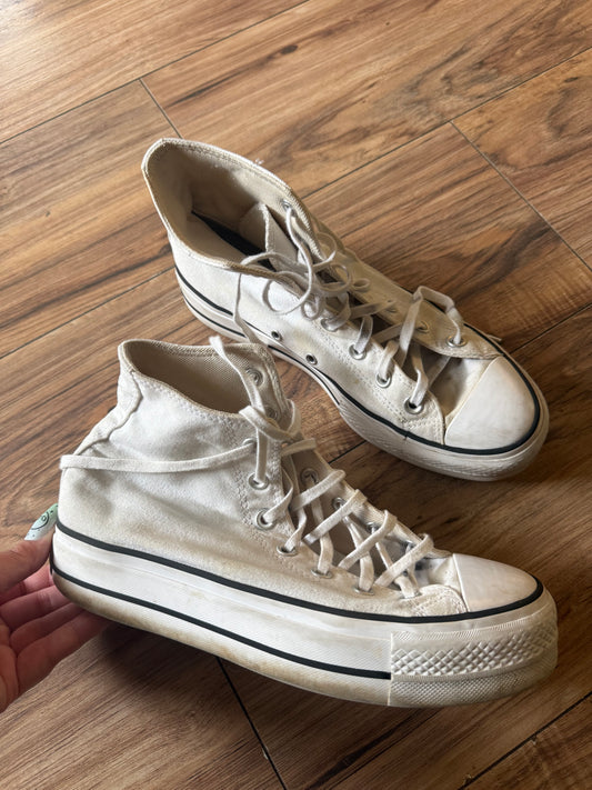 Converse 8