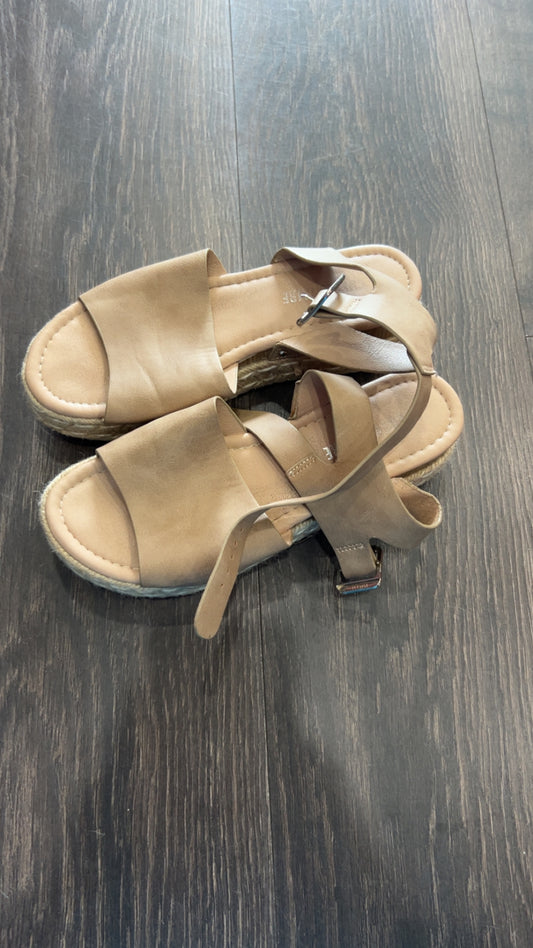 Cushionaire size 7
